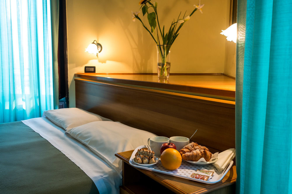 Hotel Italia Palermo Buitenkant foto